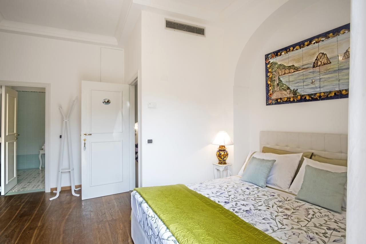 Faraglioni Di Sorrento Guesthouse Экстерьер фото