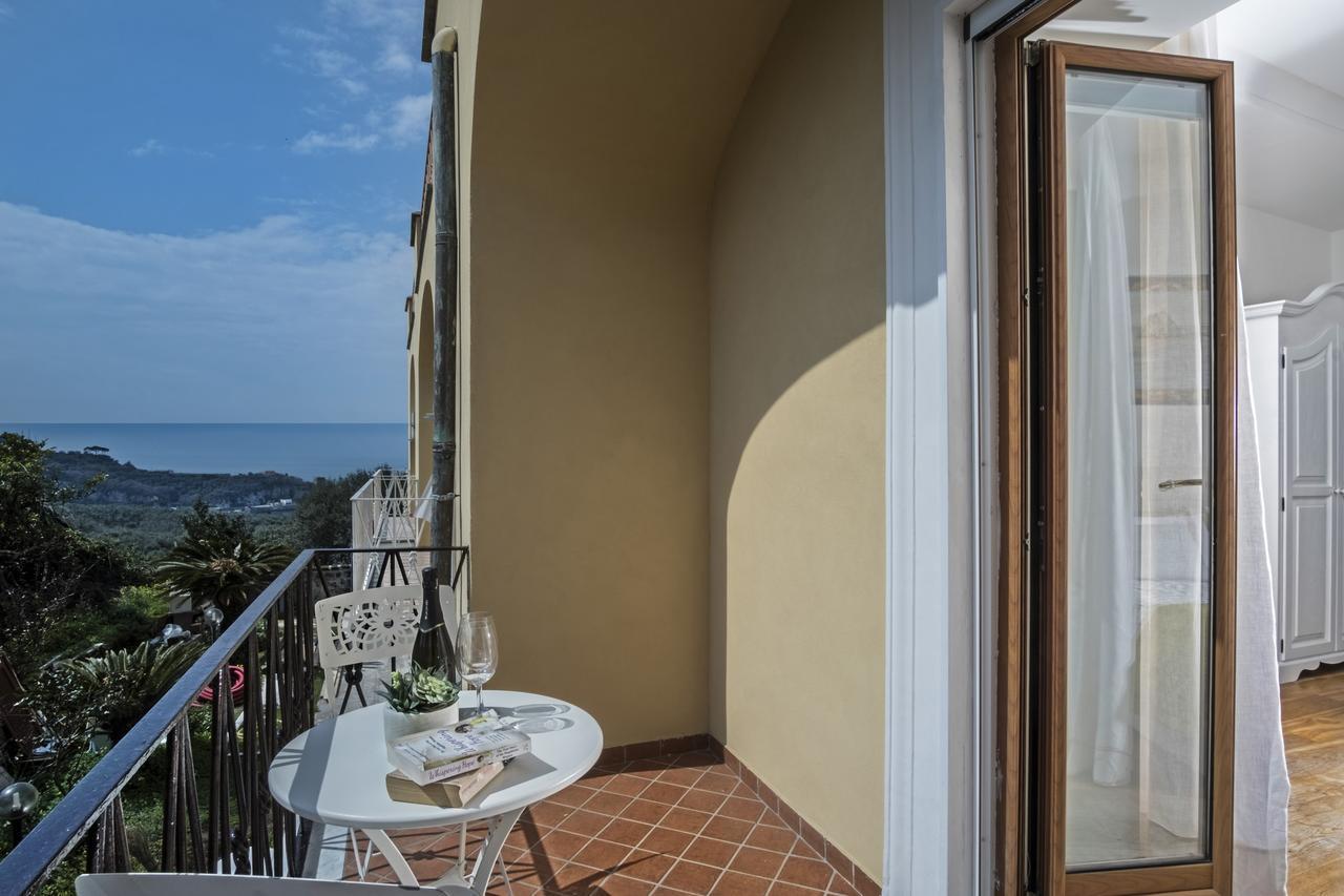 Faraglioni Di Sorrento Guesthouse Экстерьер фото